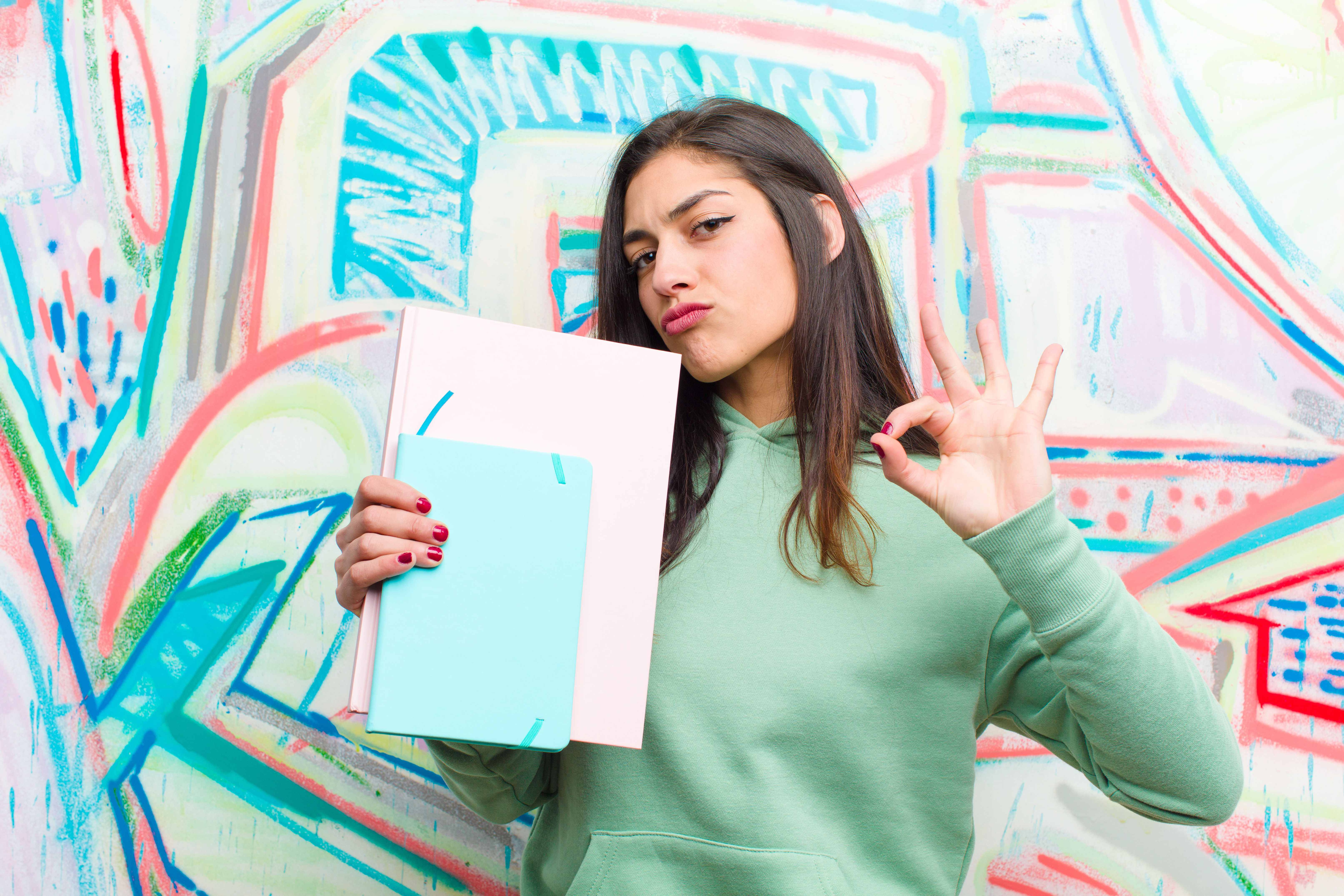 Как выбрать формат и стиль будущей обложки: советы и примеры