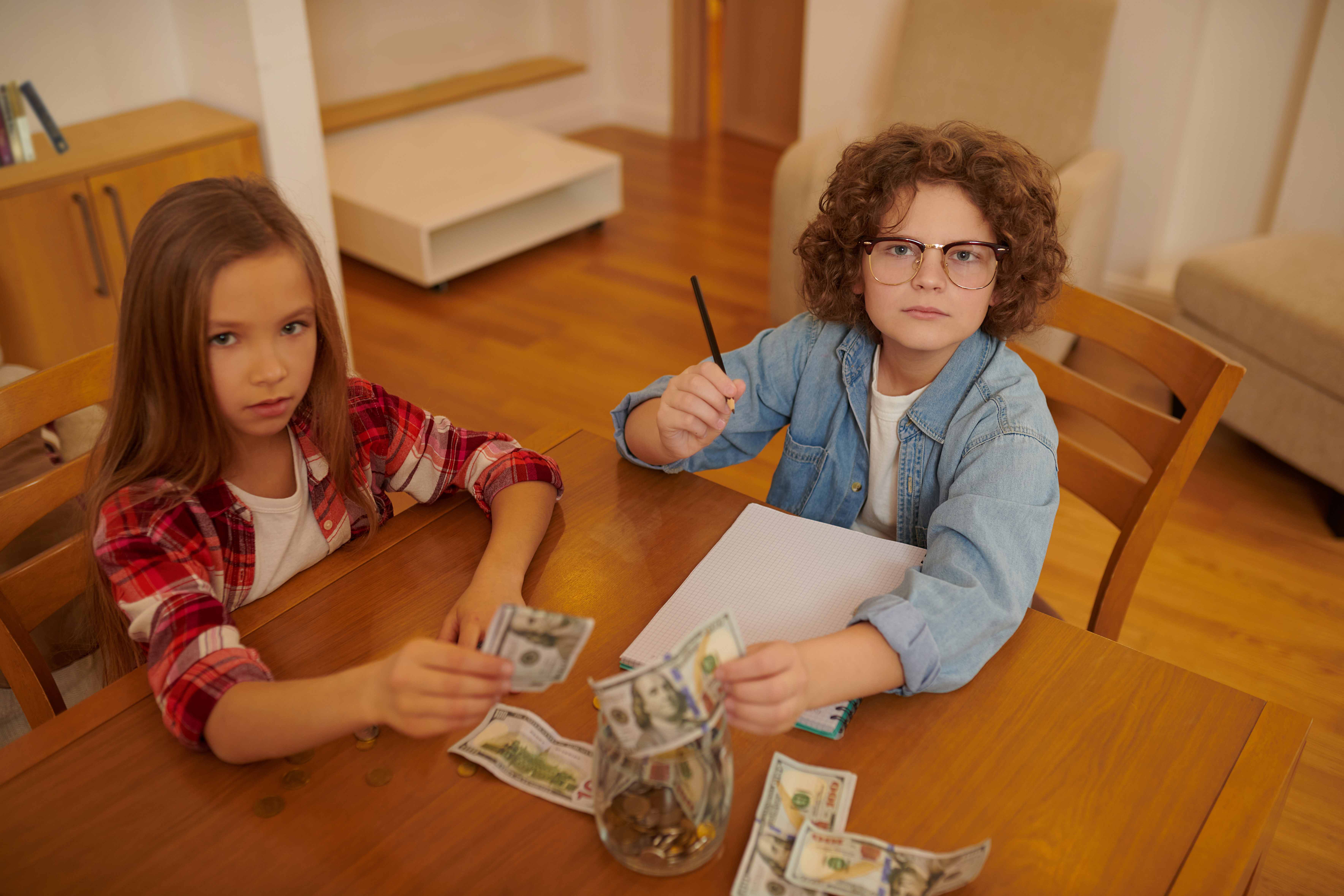 Как удерживать из аванса алименты и выплаты по исполнительным листам